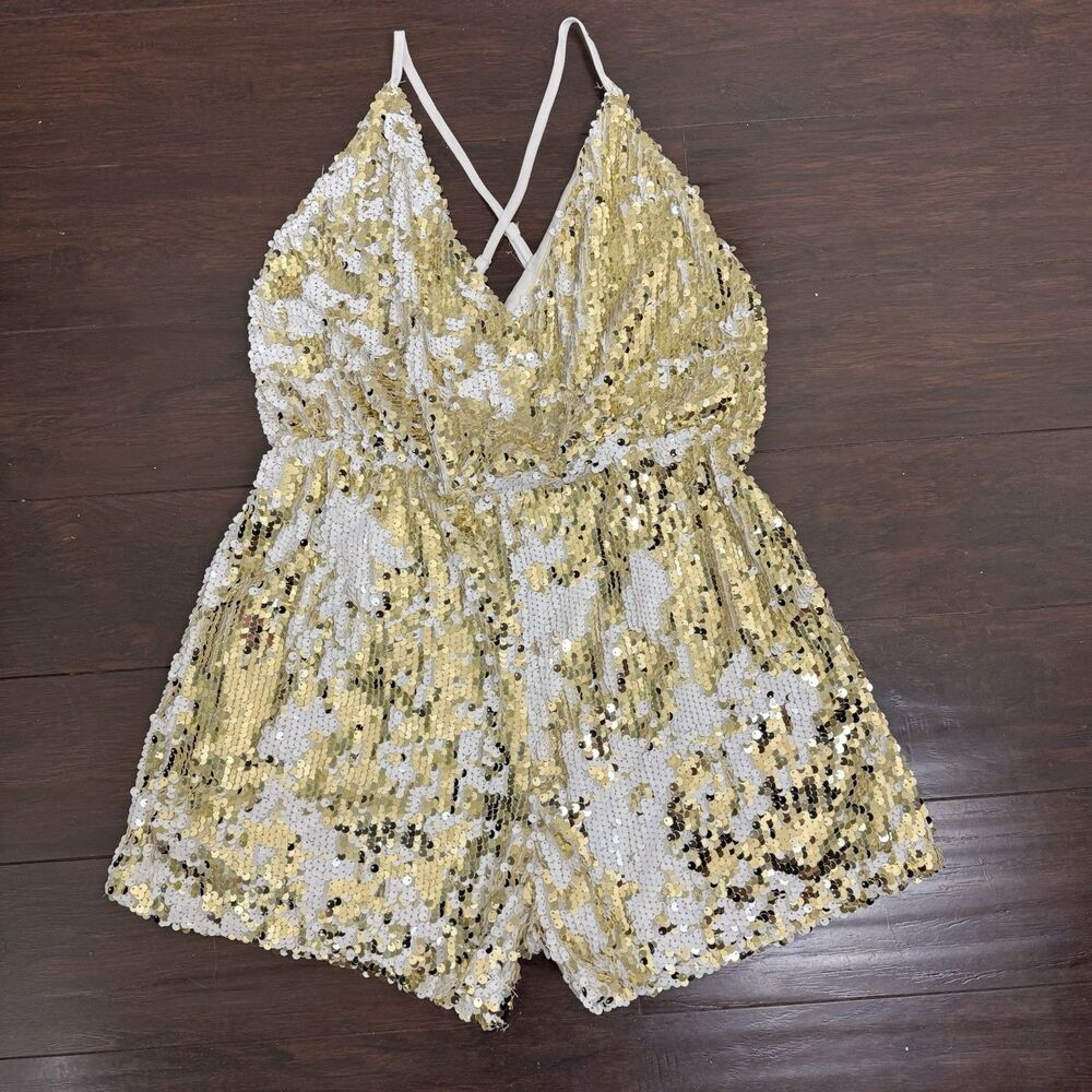 NWT L’atiste By Amy Sequin V-Neck Backless Romper Gold White Medium